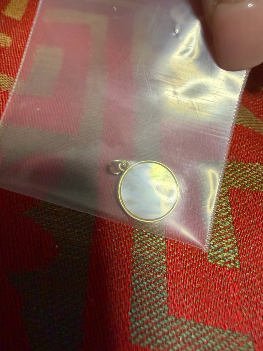 Round Mother-of-Pearl Pendant Charm in Gold